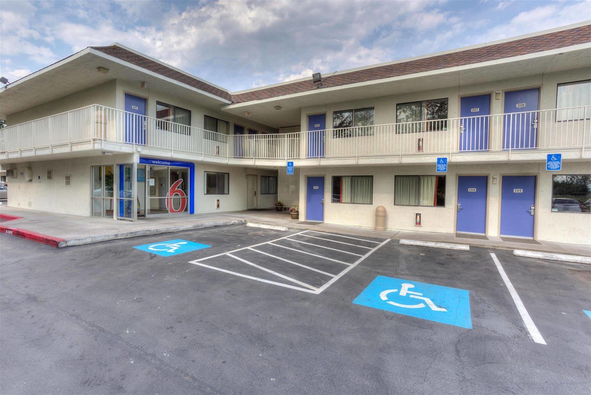 Motel 6-Troutdale, Or - Portland East Εξωτερικό φωτογραφία
